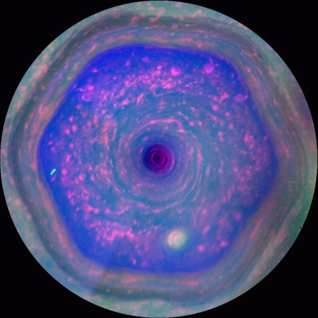 Как выглядит в шторм северный полюс Сатурна