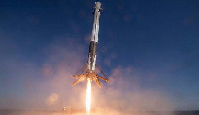 Илон Маск иронизирует на тему неудачных приземлений Falcon 9